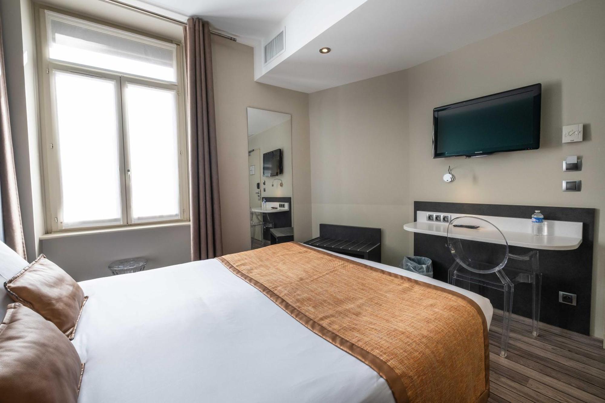 Logis Hotel De Bourgogne - Mâcon Eksteriør billede