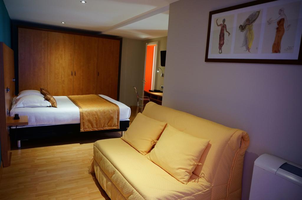 Logis Hotel De Bourgogne - Mâcon Eksteriør billede